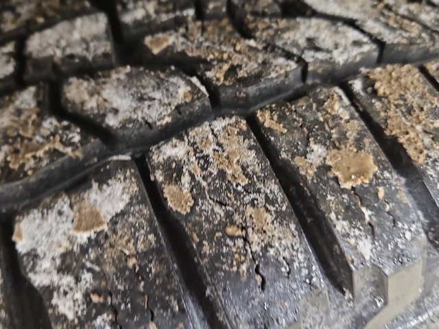 Used 2012 Jeep Grand Cherokee Overland image 26