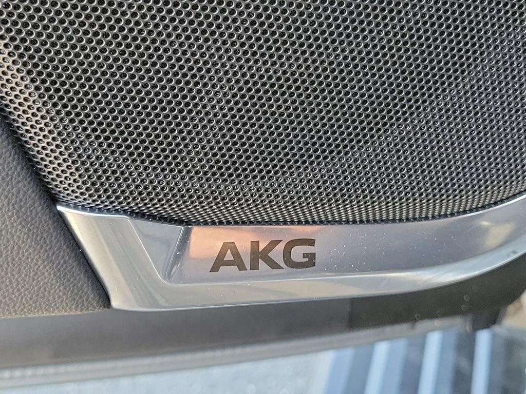 Used 2026 Cadillac Escalade Luxury image 24