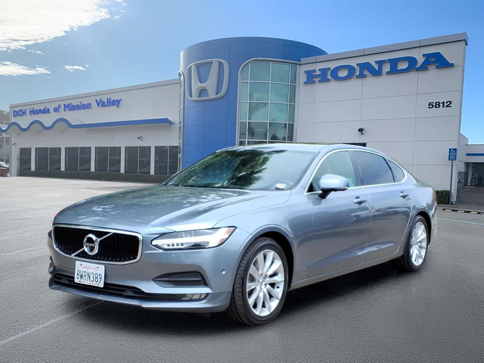 Used 2018 Volvo S90 T6 Momentum w/ Convenience Package AWD/4WD image 1