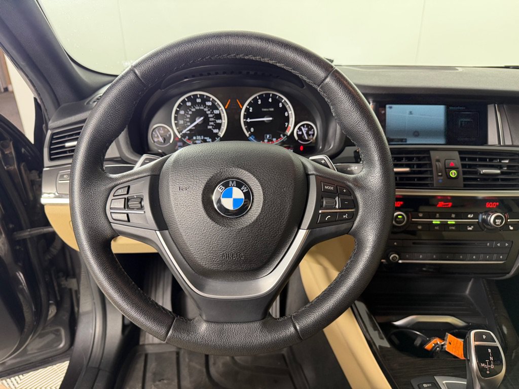 Used 2018 BMW X4 xDrive28i AWD/4WD image 16