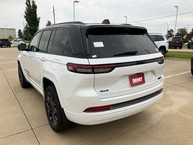 New 2026 Jeep Grand Cherokee Summit AWD/4WD image 8