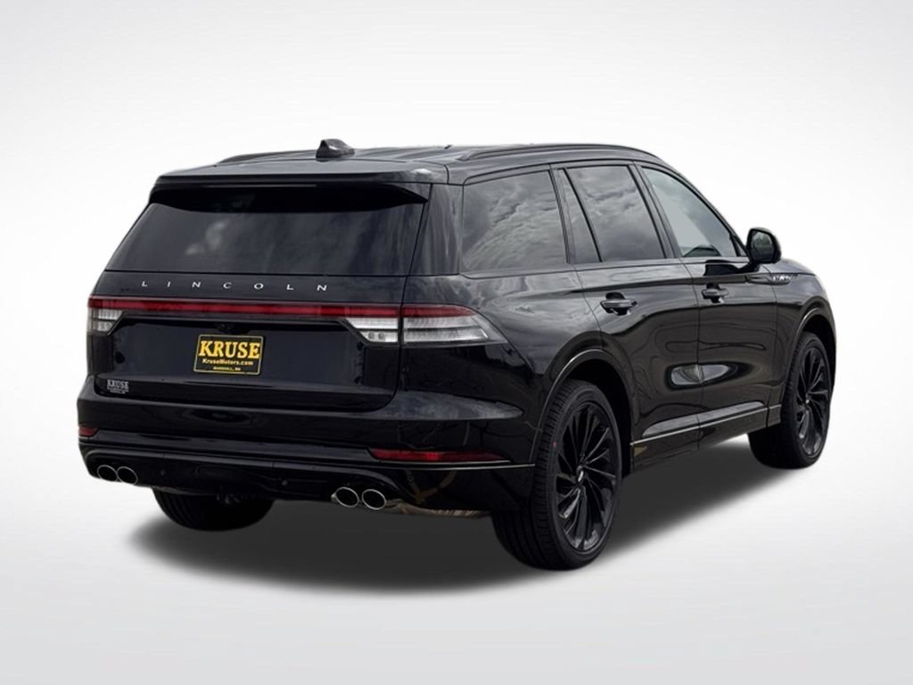 New 2026 Lincoln Aviator Reserve w/ Jet Appearance Package AWD/4WD image 3