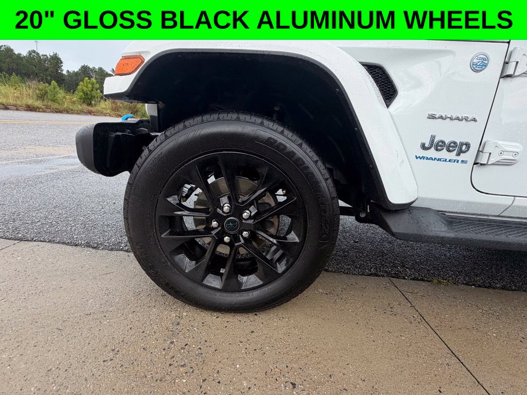 Used 2024 Jeep Wrangler Unlimited Sahara AWD/4WD image 2