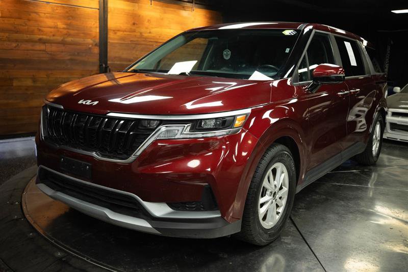 Used 2024 Kia Carnival LX image 2