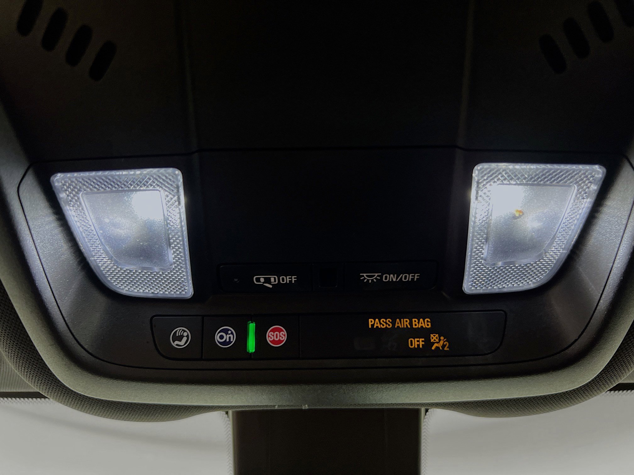 Used 2023 Chevrolet Equinox RS w/ RS Leather Package FWD image 21