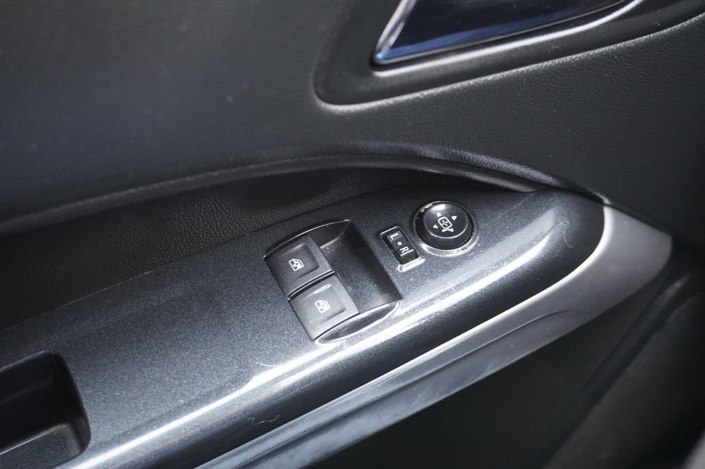 Used 2022 Chevrolet Colorado LT w/ Fleet Safety Package image 25