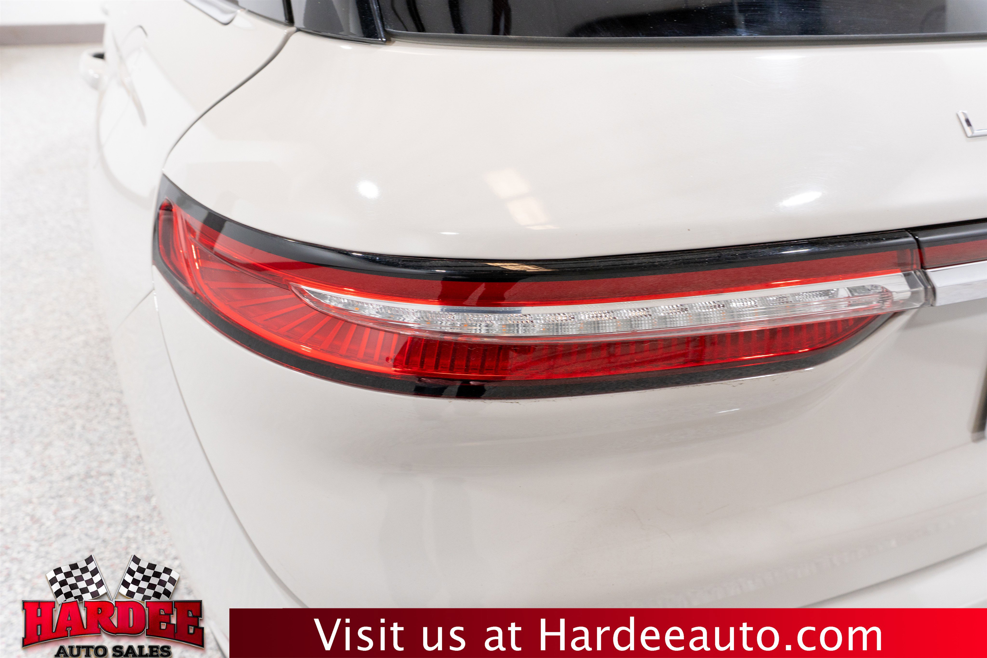 Used 2020 Lincoln Corsair Reserve w/ Elements Package image 9