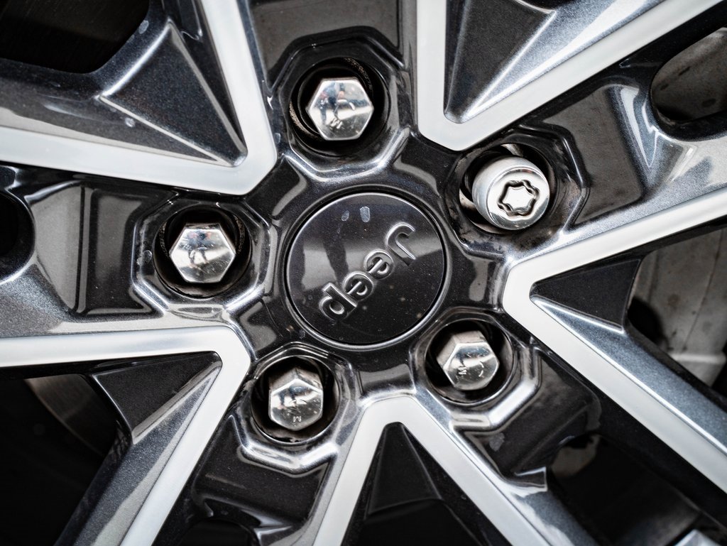 Used 2023 Jeep Grand Cherokee Overland w/ Adv Protech Group III image 8