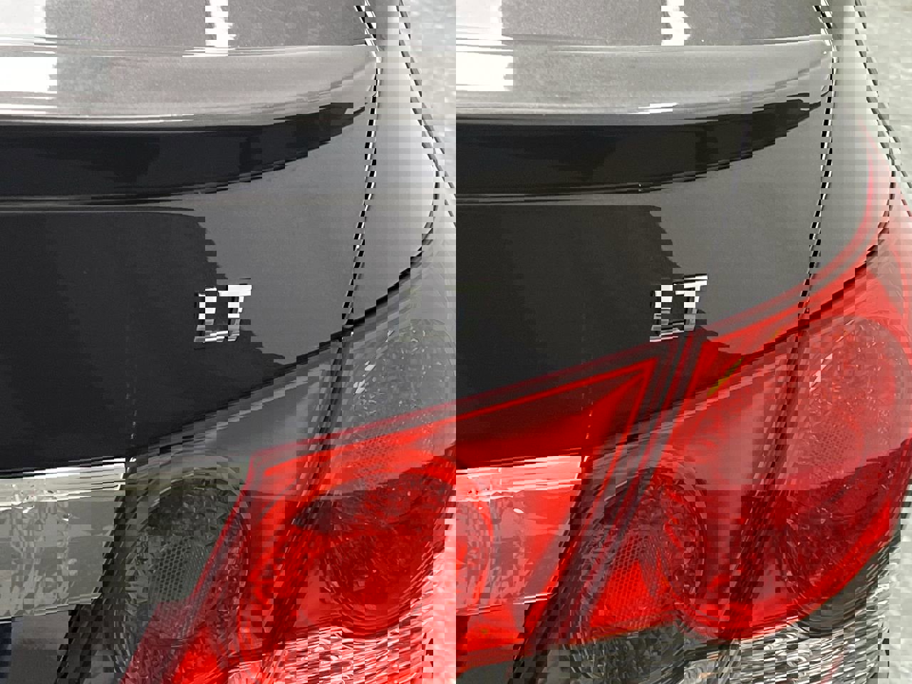 Used 2015 Chevrolet Cruze LT w/ RS Package image 25