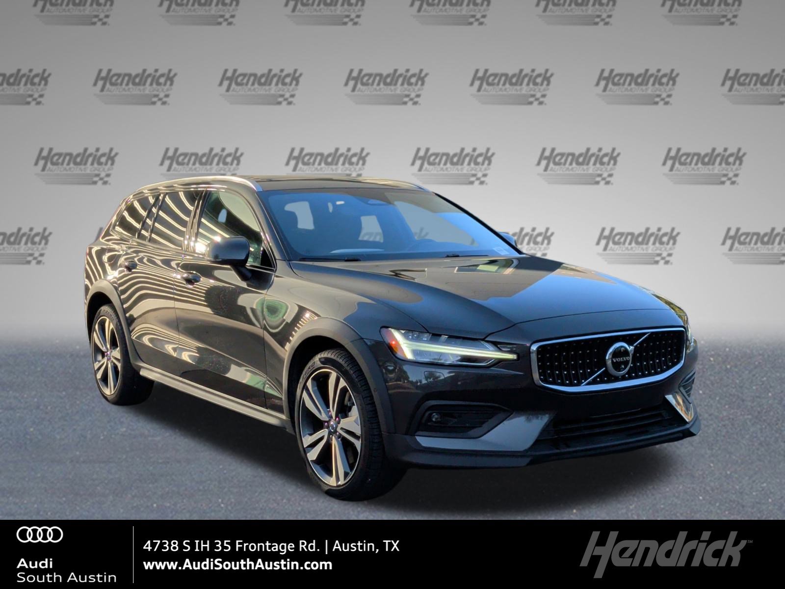 Used 2025 Volvo V60 B5 Cross Country Plus