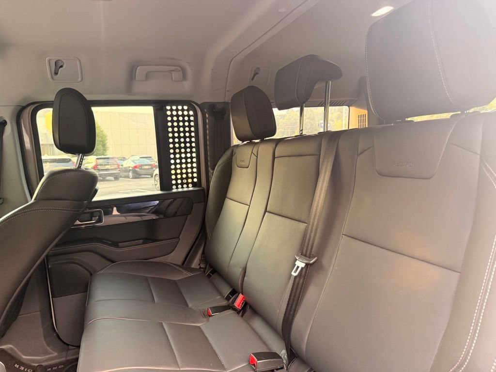 Used 2024 INEOS Grenadier Station Wagon AWD/4WD image 19