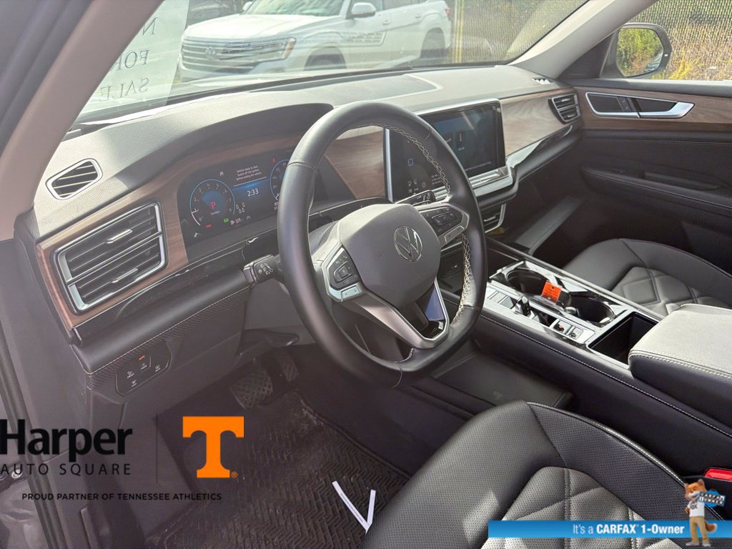 Used 2025 Volkswagen Atlas SE w/ Panoramic Sunroof Package AWD/4WD image 14