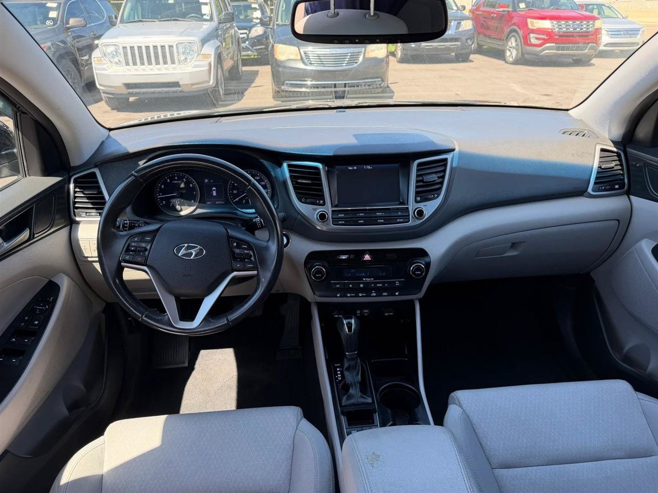 Used 2018 Hyundai Tucson Value FWD image 48