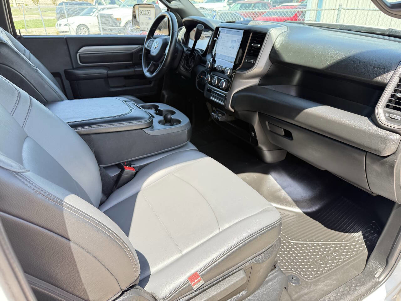 Used 2022 RAM 3500 Tradesman image 16