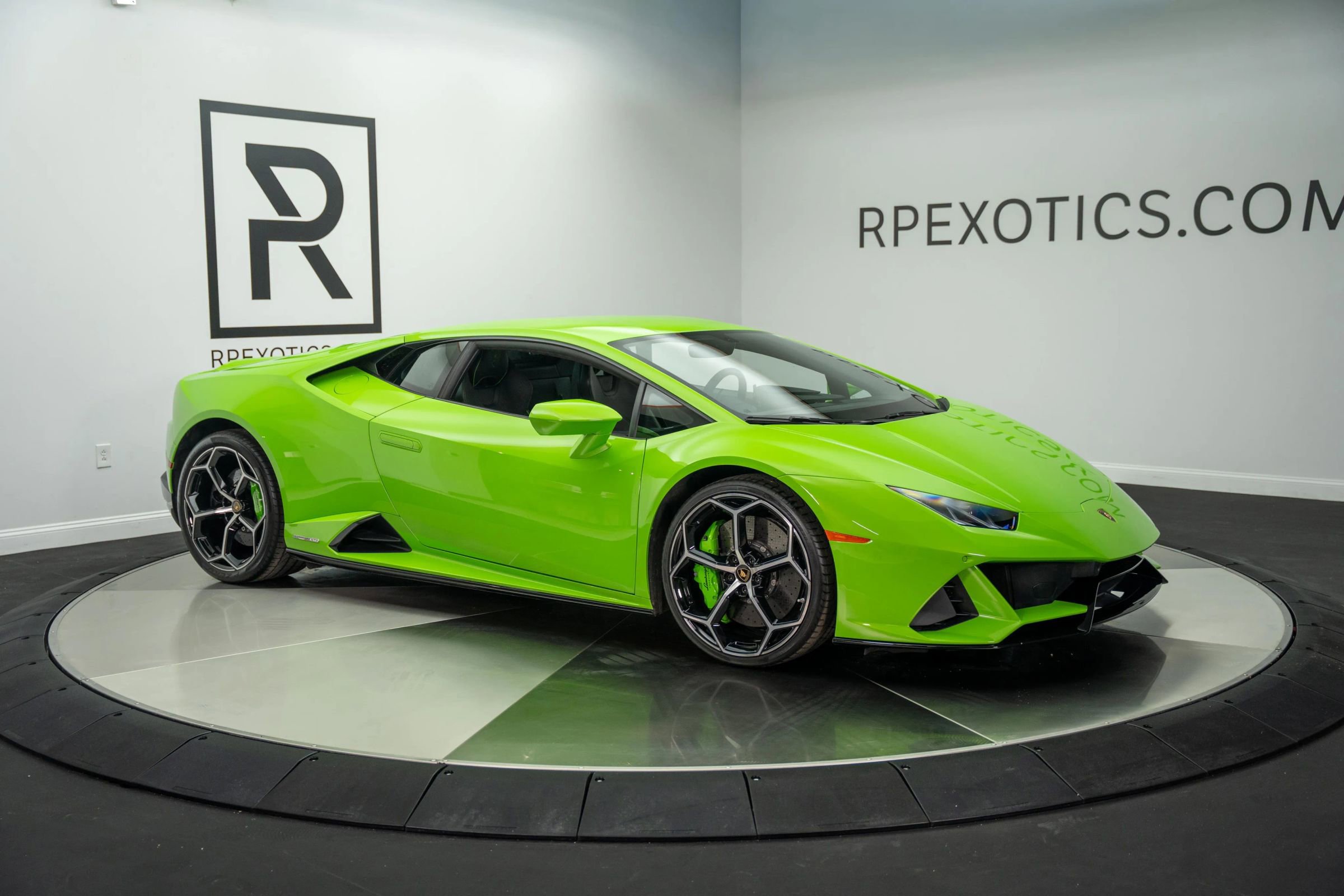 Used 2020 Lamborghini Huracan EVO image 10