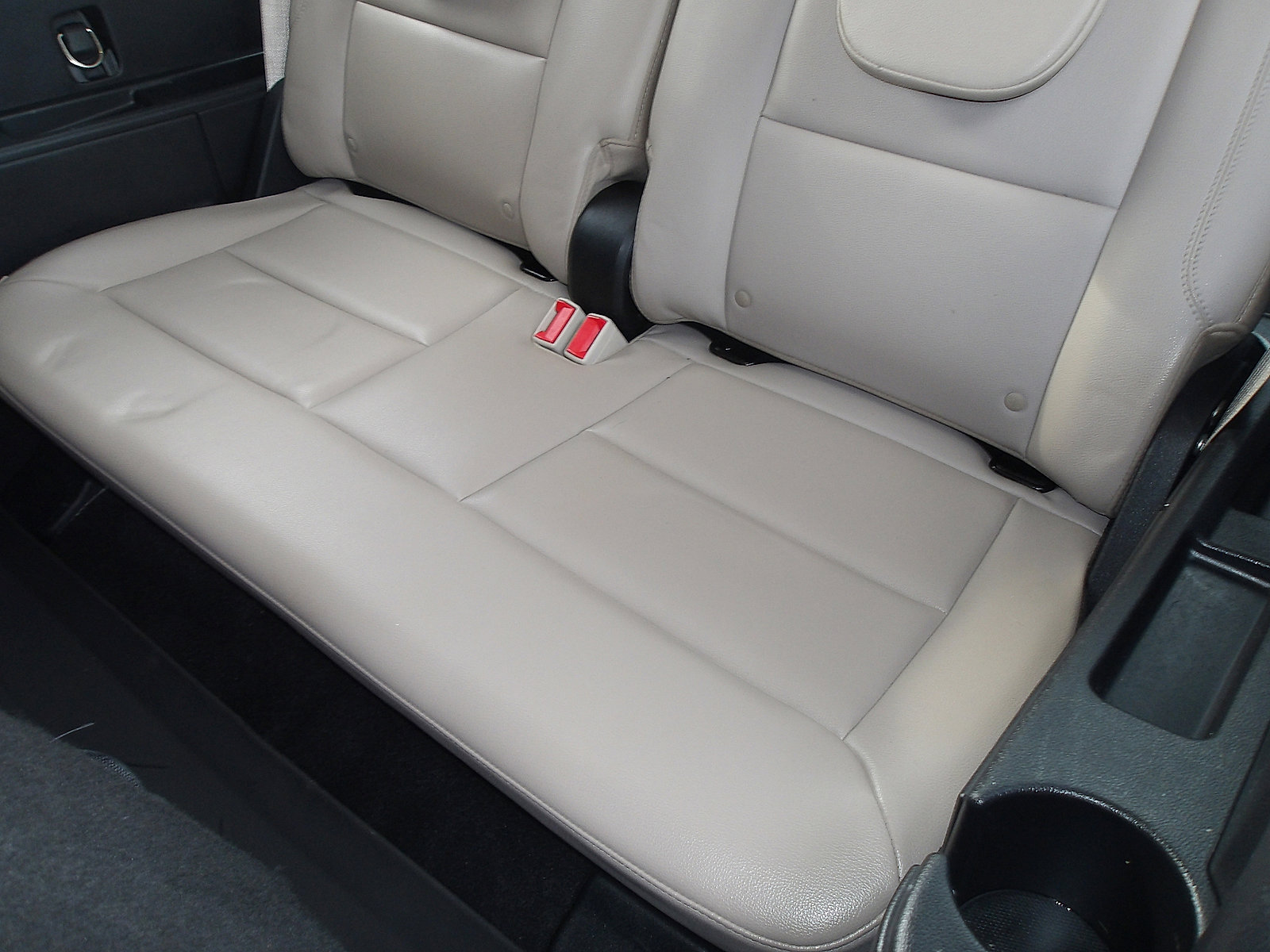 Used 2023 Ford Explorer Limited image 13