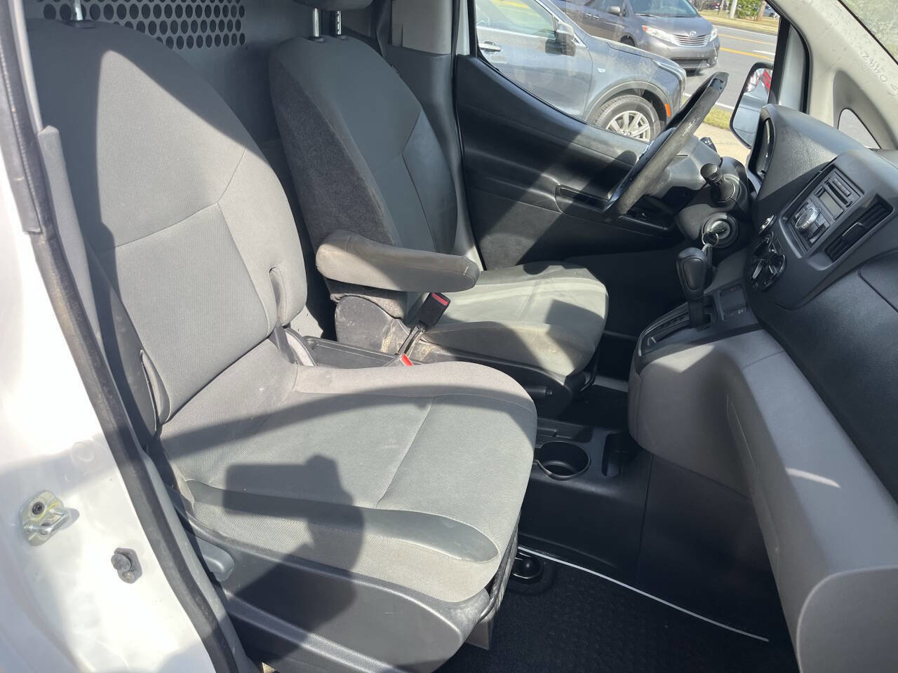Used 2017 Nissan NV200 S image 12