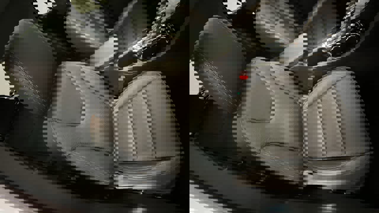 Used 2020 Buick Encore GX Essence w/ Experience Buick Package image 37