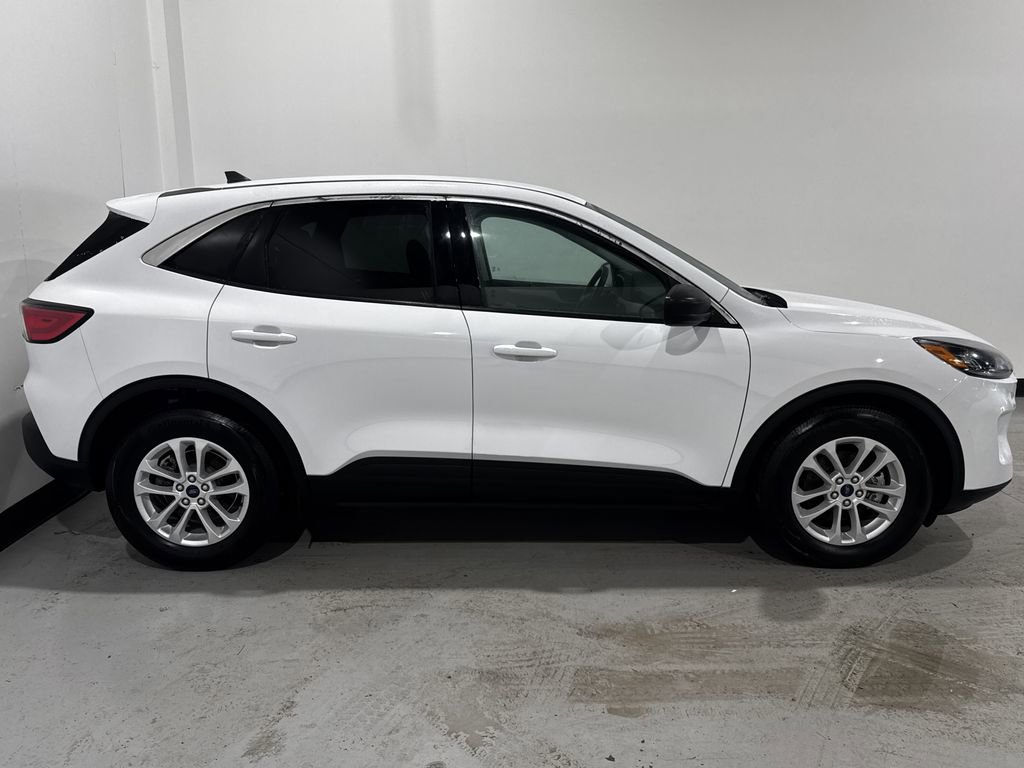 Used 2022 Ford Escape SE FWD image 20