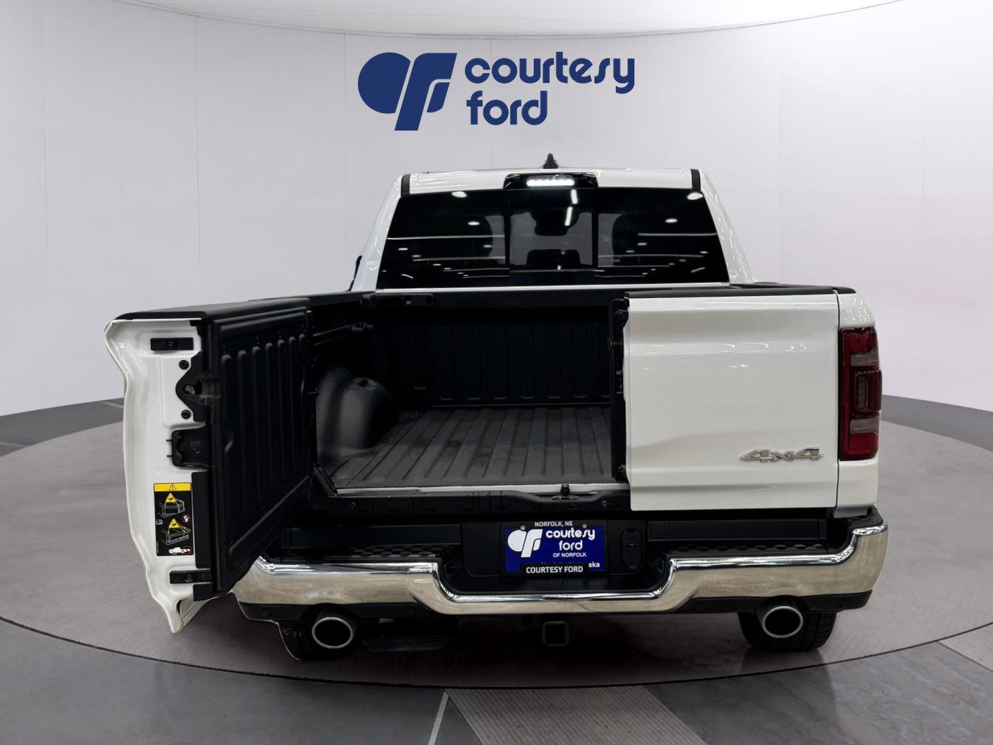 Used 2023 RAM 1500 Limited AWD/4WD image 7