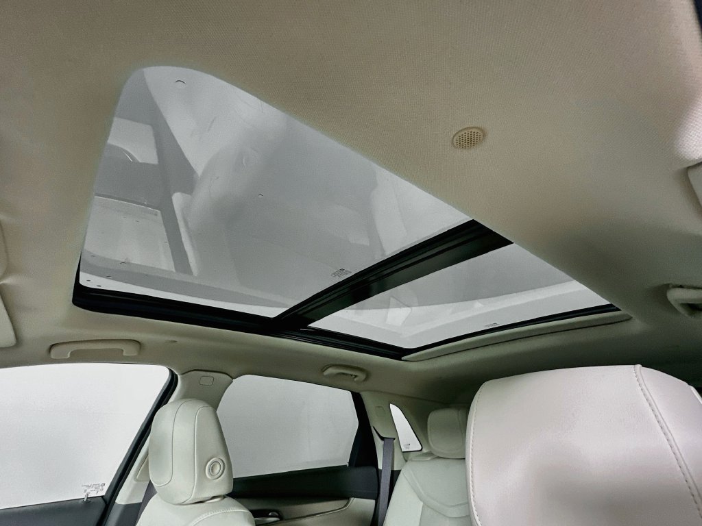 New 2026 Cadillac XT5 Premium Luxury w/ LPO, Floor Liner Package AWD/4WD image 28
