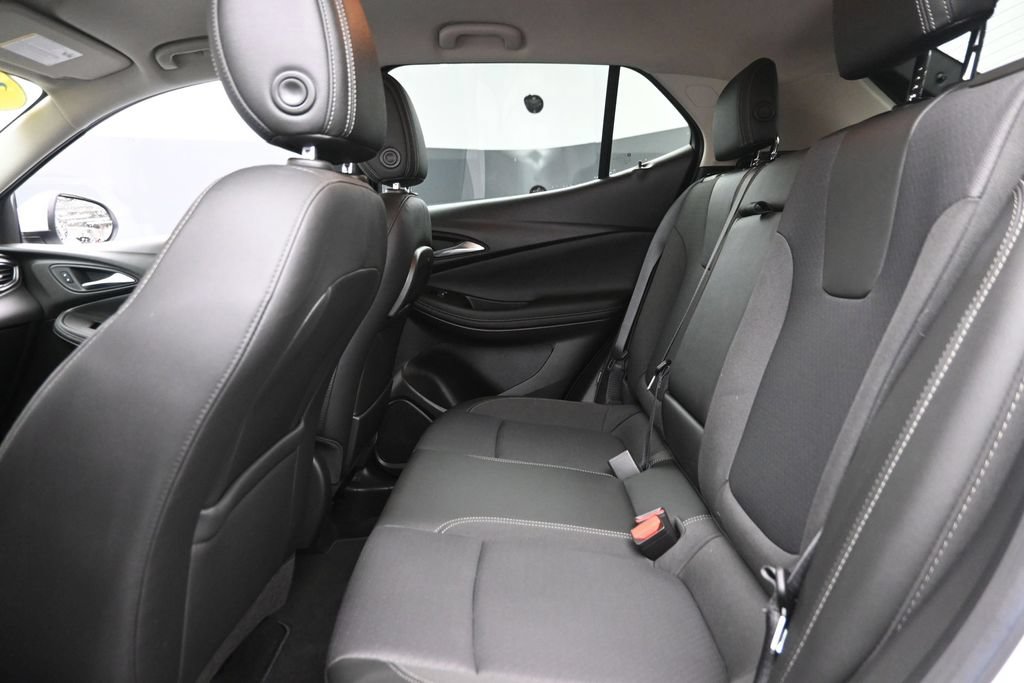 Used 2022 Buick Encore GX Select w/ Sport Touring Package FWD image 14