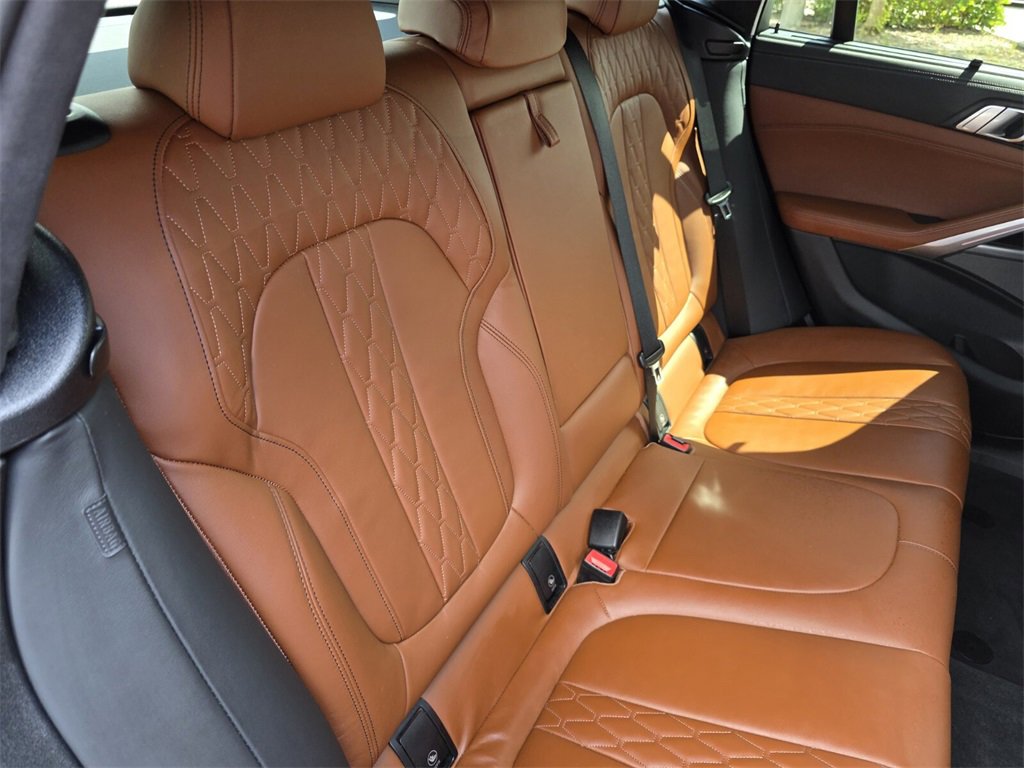 Used 2023 BMW X6 xDrive40i w/ Executive Package image 30