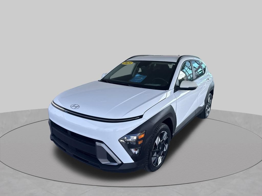 Used 2025 Hyundai Kona SEL FWD image 15