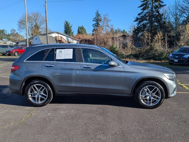 Used 2017 Mercedes-Benz GLC 300 4MATIC image 6