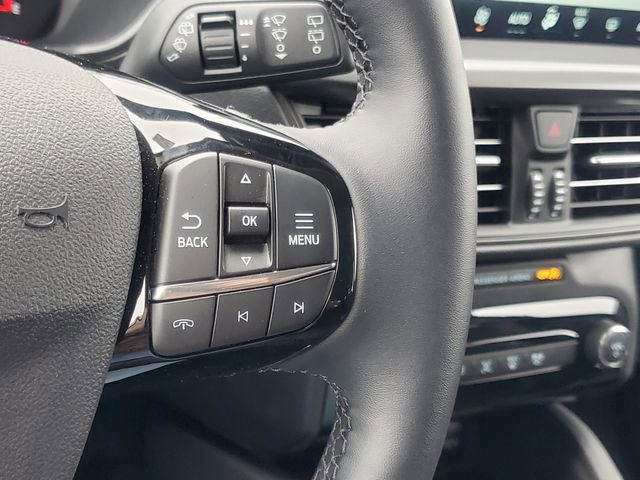 Used 2025 Ford Escape SE image 18