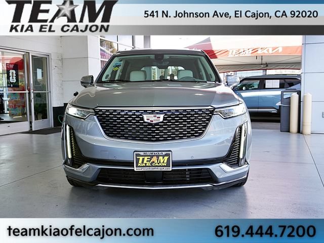 Used 2023 Cadillac XT6 Premium Luxury w/ Technology Package FWD image 4