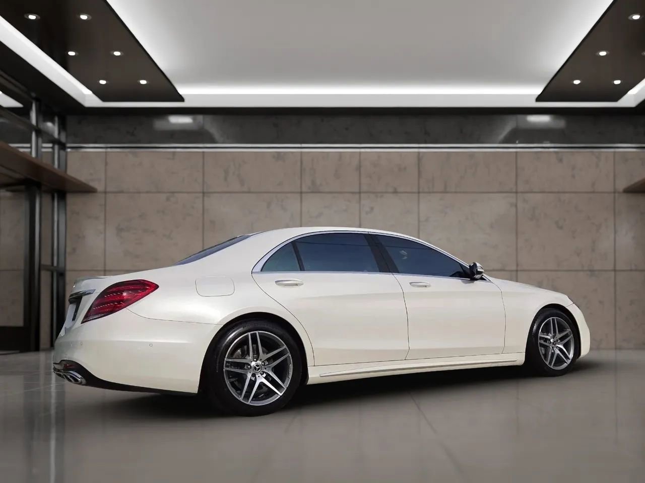 Used 2018 Mercedes-Benz S 560 Sedan image 7