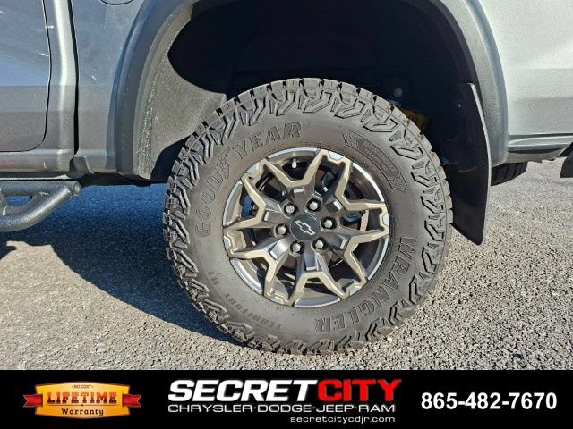 Used 2024 Chevrolet Colorado ZR2 AWD/4WD image 10