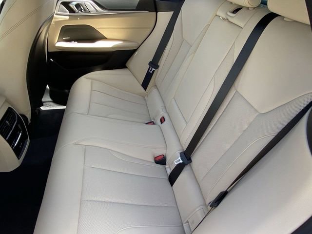 Used 2025 BMW i4 eDrive40 w/ Premium Package image 17
