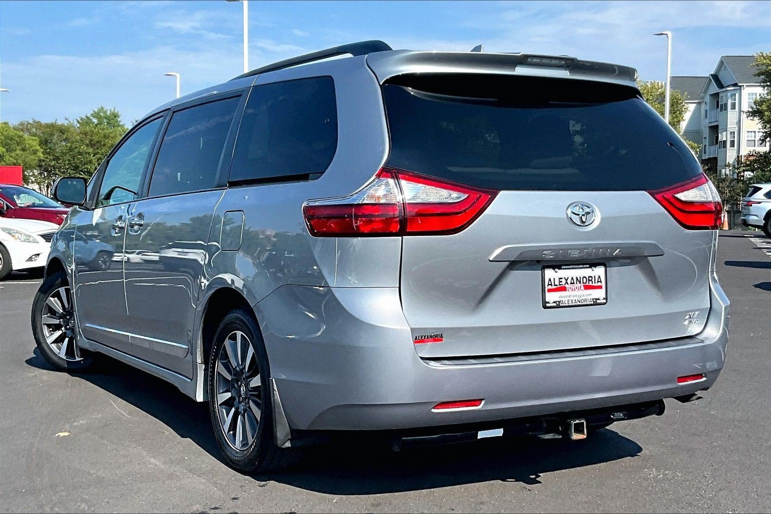 Used 2018 Toyota Sienna XLE w/ Protection Package AWD/4WD image 11