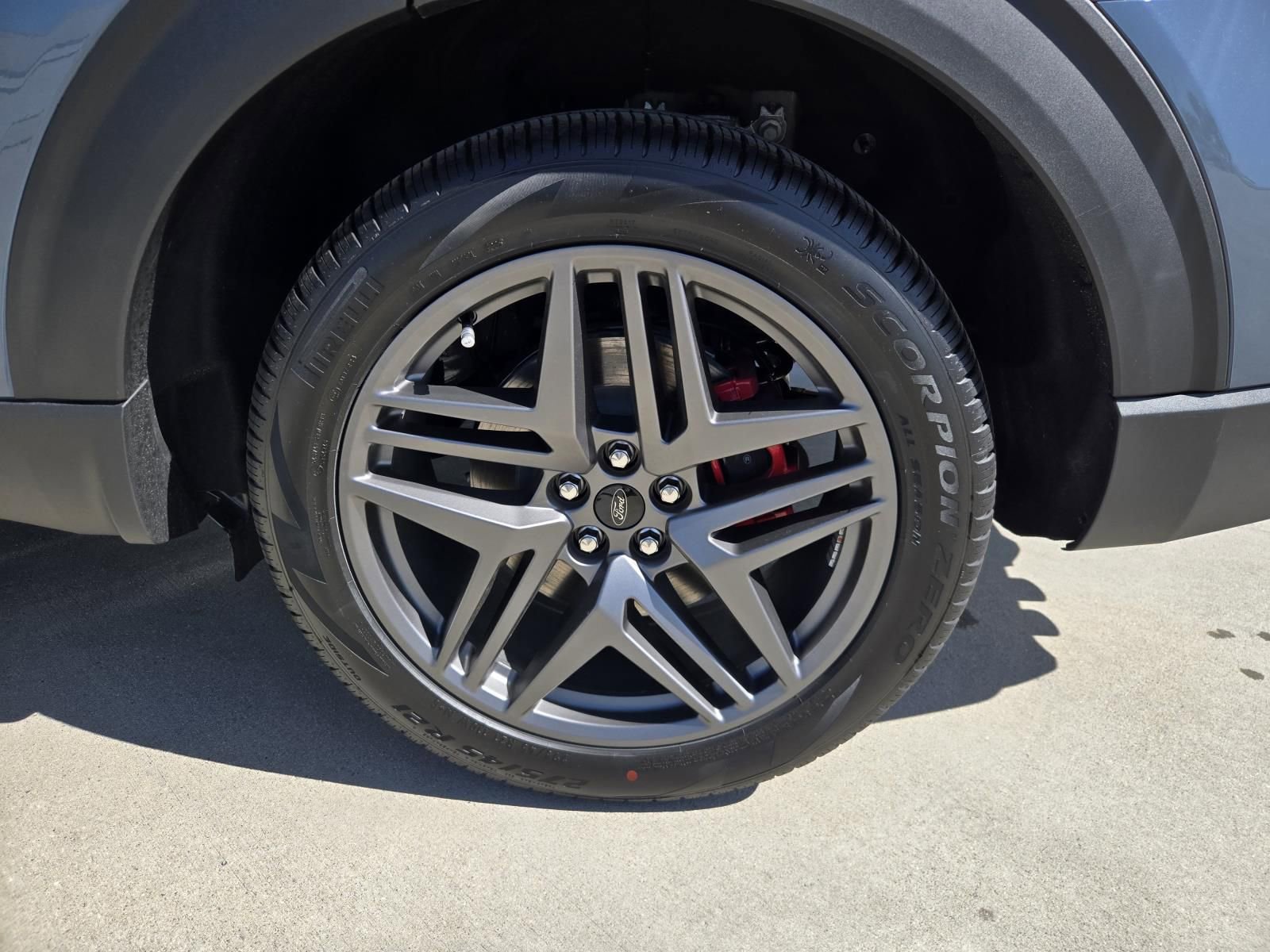 New 2026 Ford Explorer ST w/ Sun And Sound Package image 32