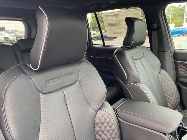 New 2025 Jeep Grand Cherokee Summit w/ Adv Protech Group IV AWD/4WD image 31