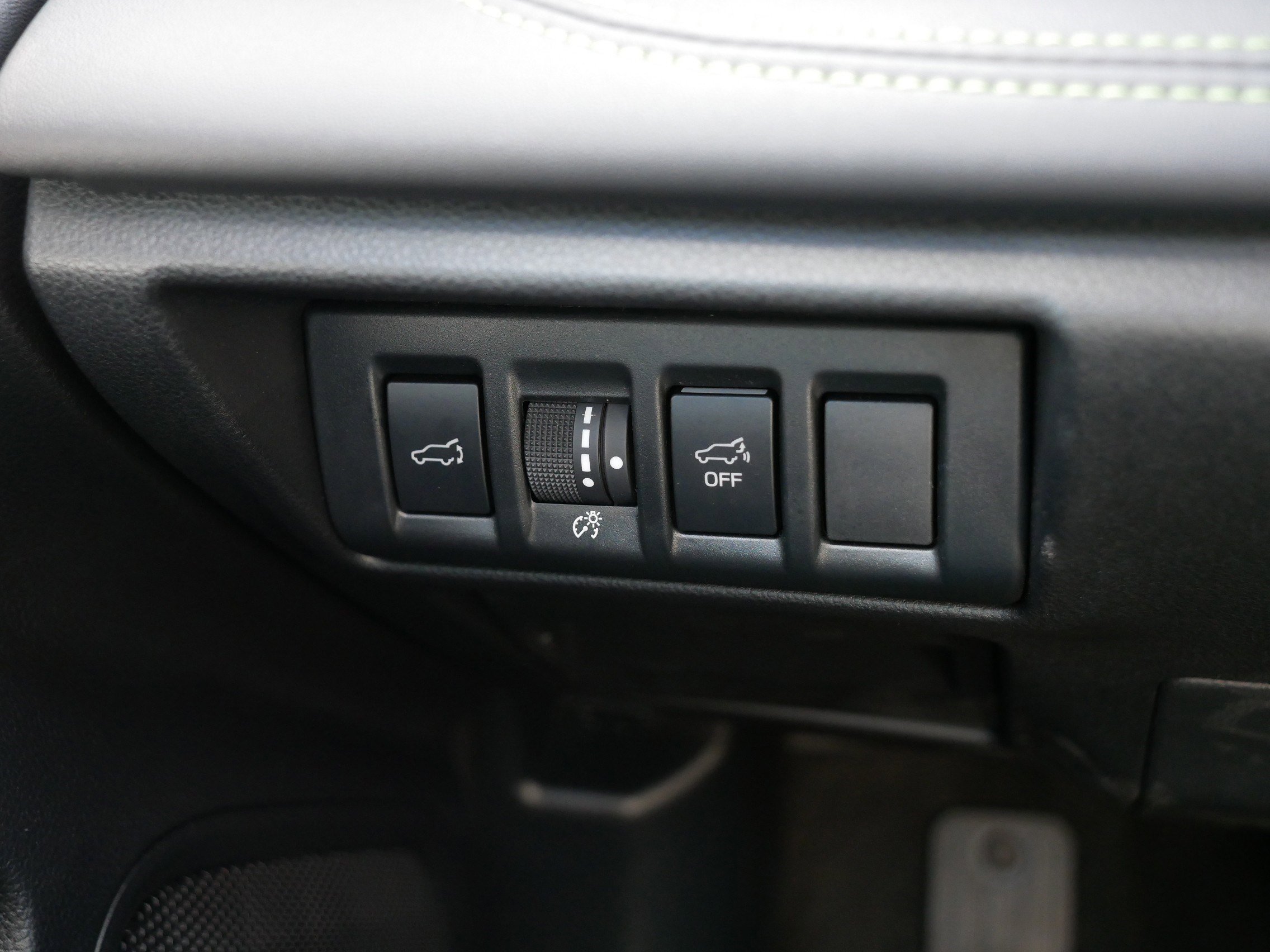 Used 2025 Subaru Outback Onyx Edition AWD/4WD image 26