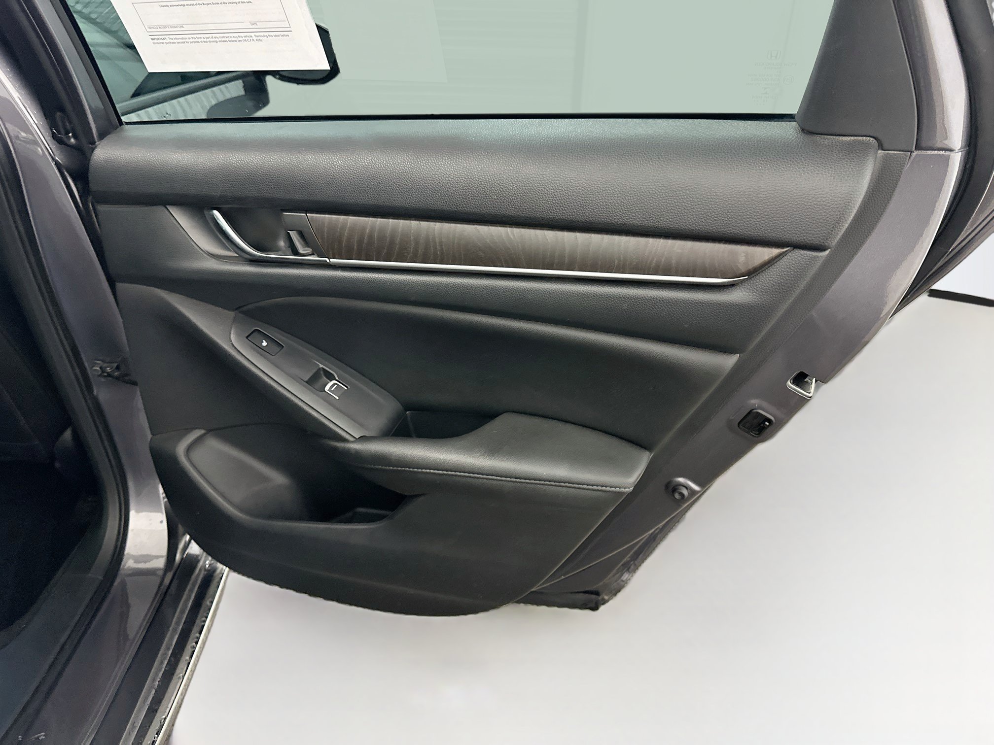 Used 2019 Honda Accord Touring image 32
