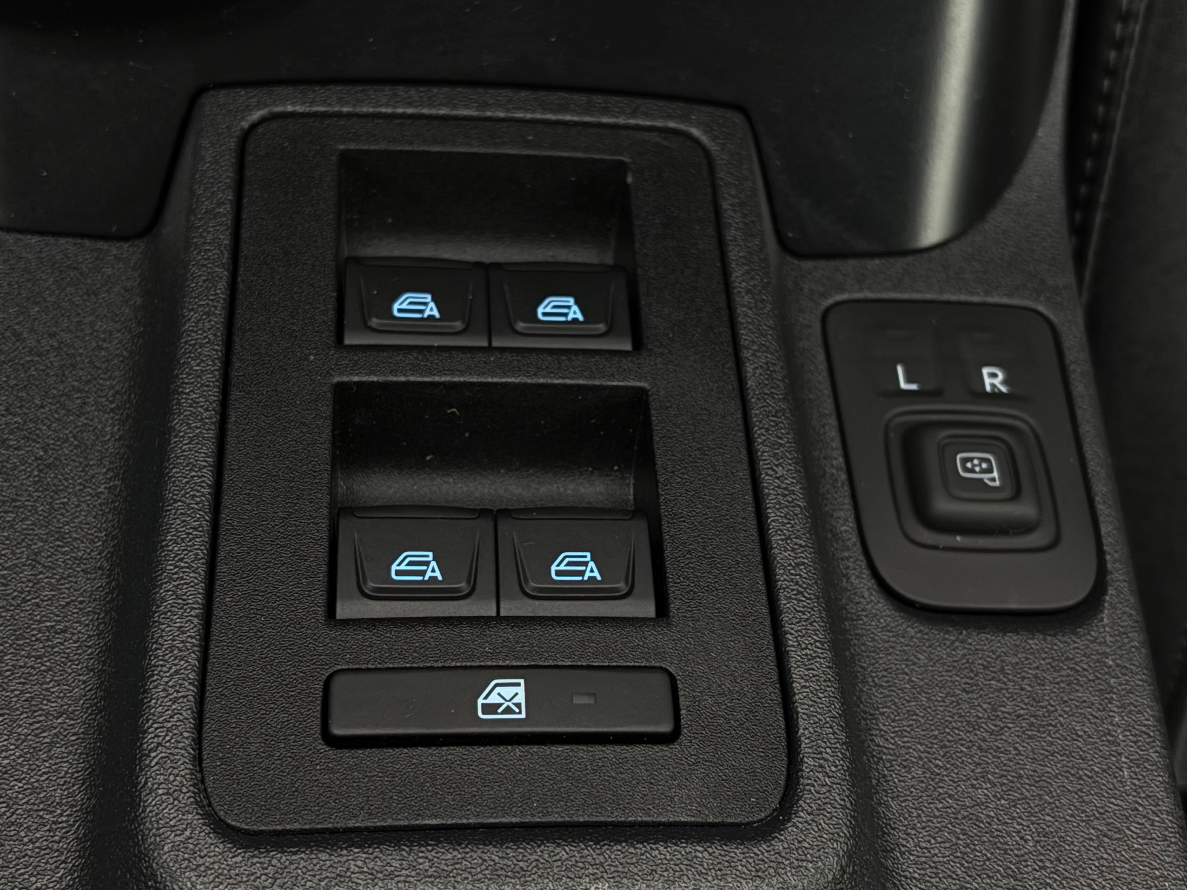 Used 2024 Ford Bronco Everglades AWD/4WD image 35