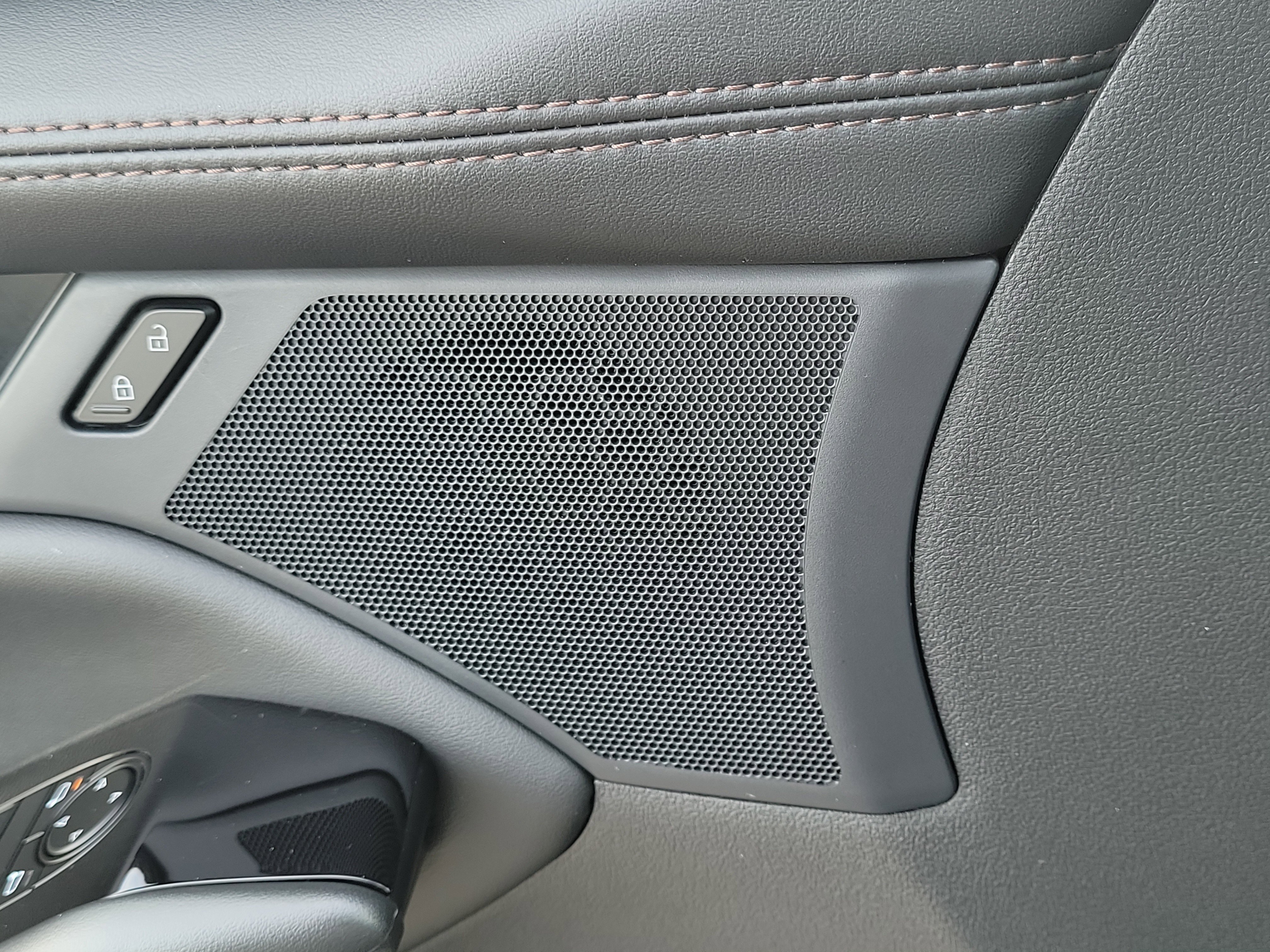 Used 2025 MAZDA MAZDA3 s image 27