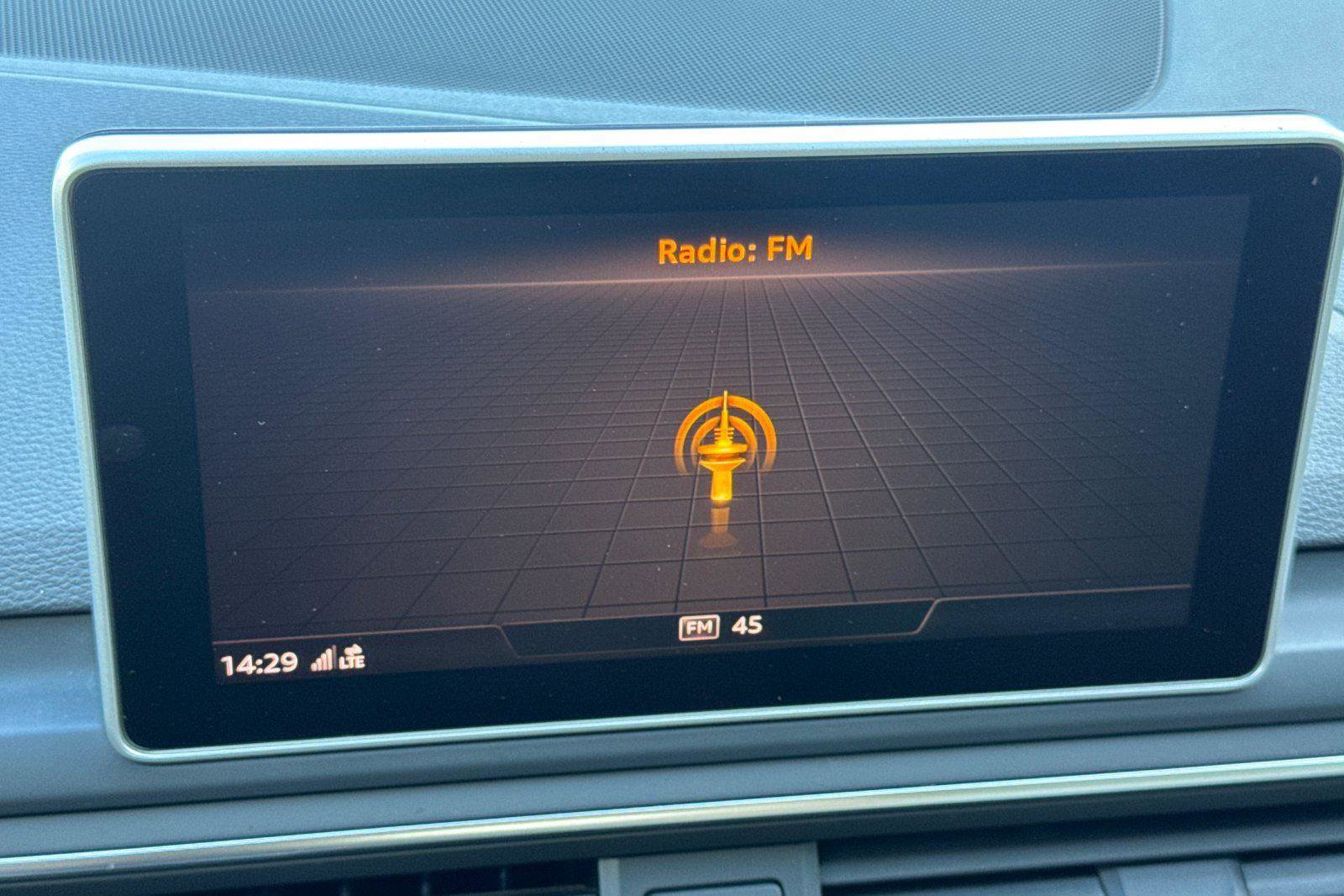 Used 2018 Audi A4 2.0T allroad Premium Plus image 17