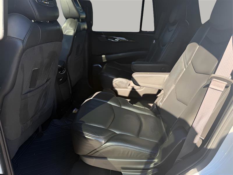 Used 2016 Cadillac Escalade Platinum image 21