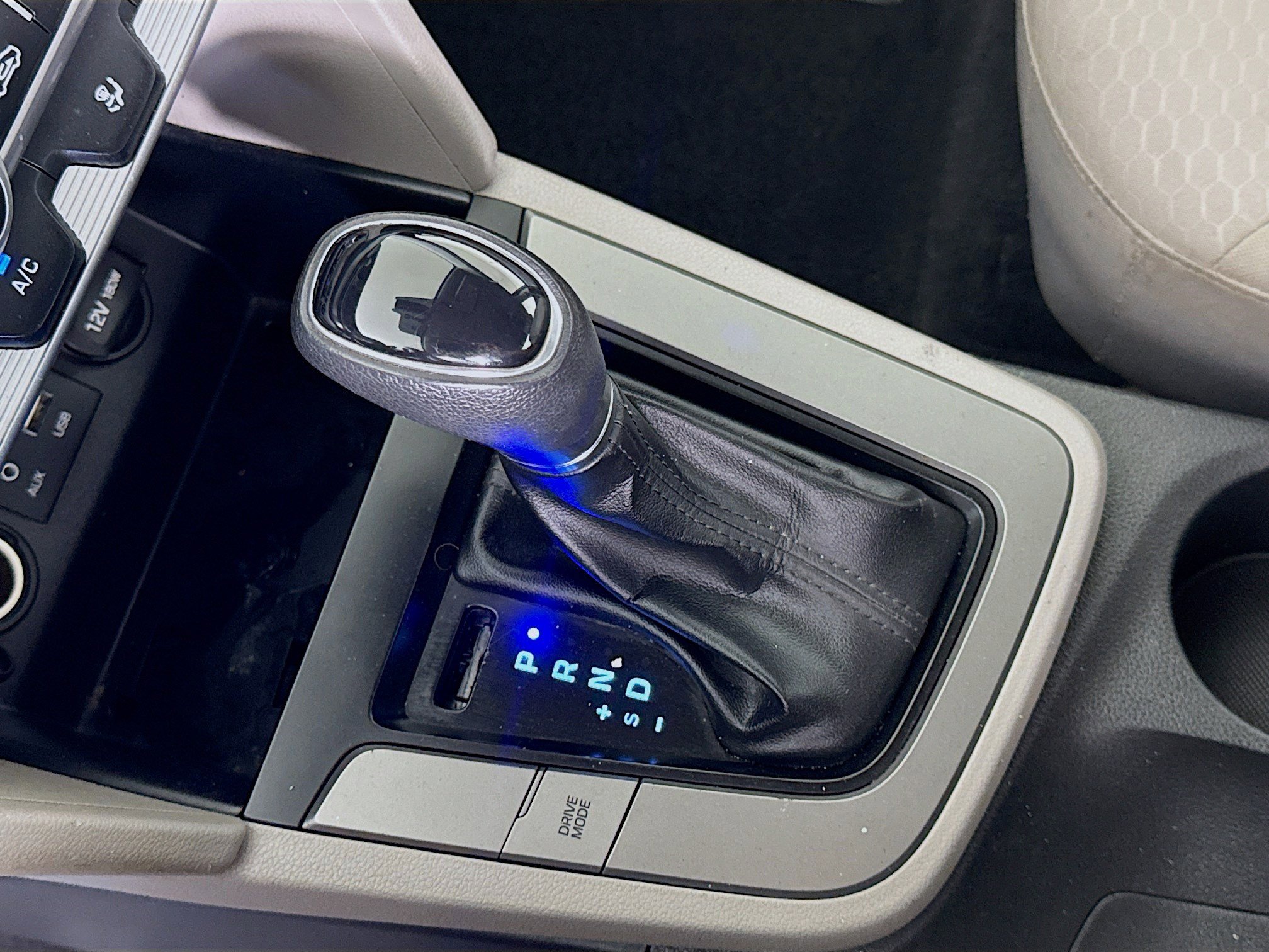 Used 2020 Hyundai Elantra SEL image 20