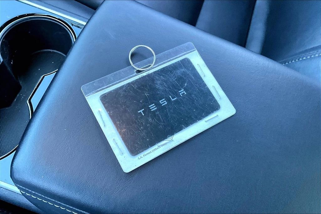 Used 2018 Tesla Model 3 Long Range image 11