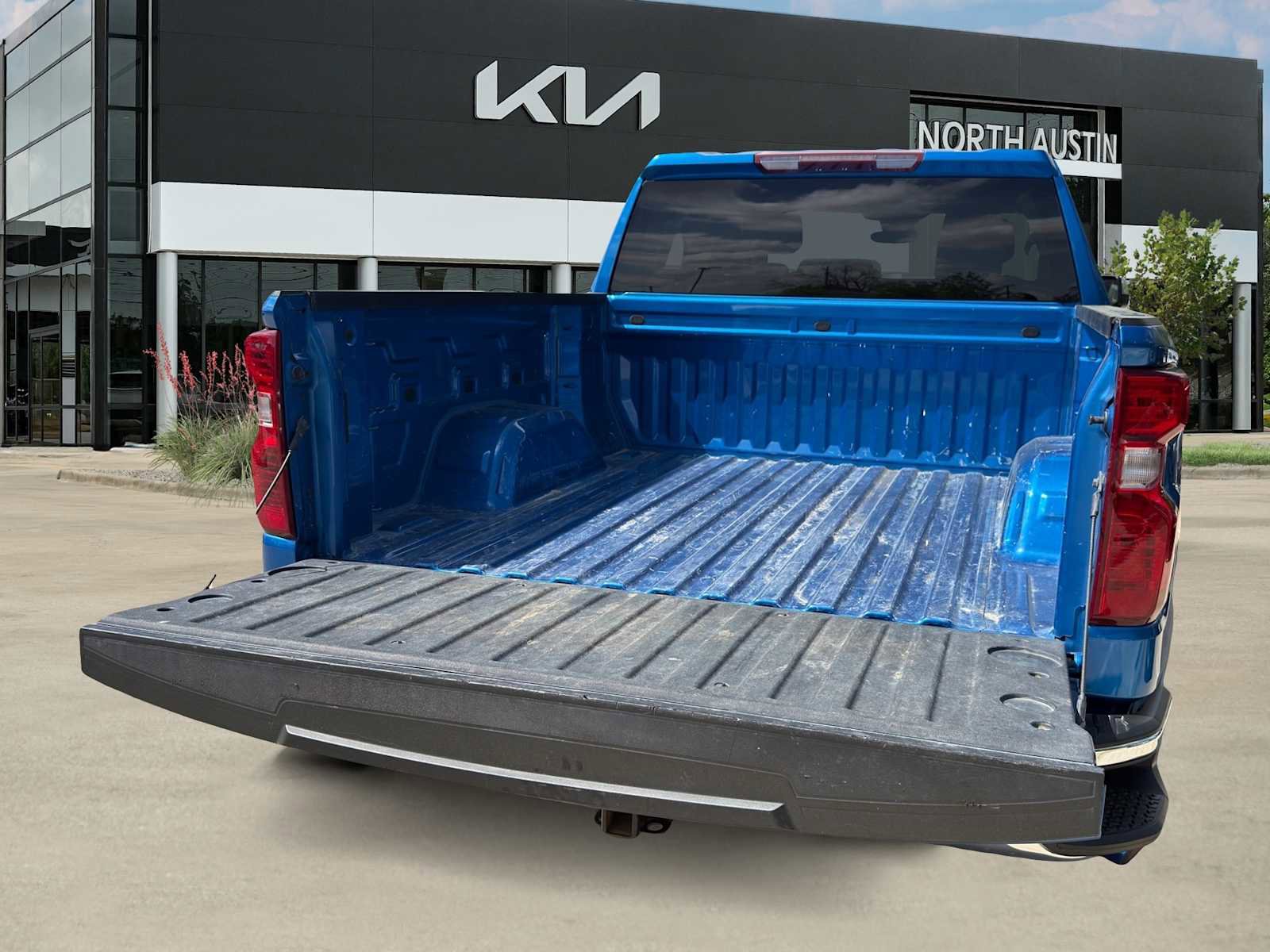 Used 2022 Chevrolet Silverado 1500 LT image 10