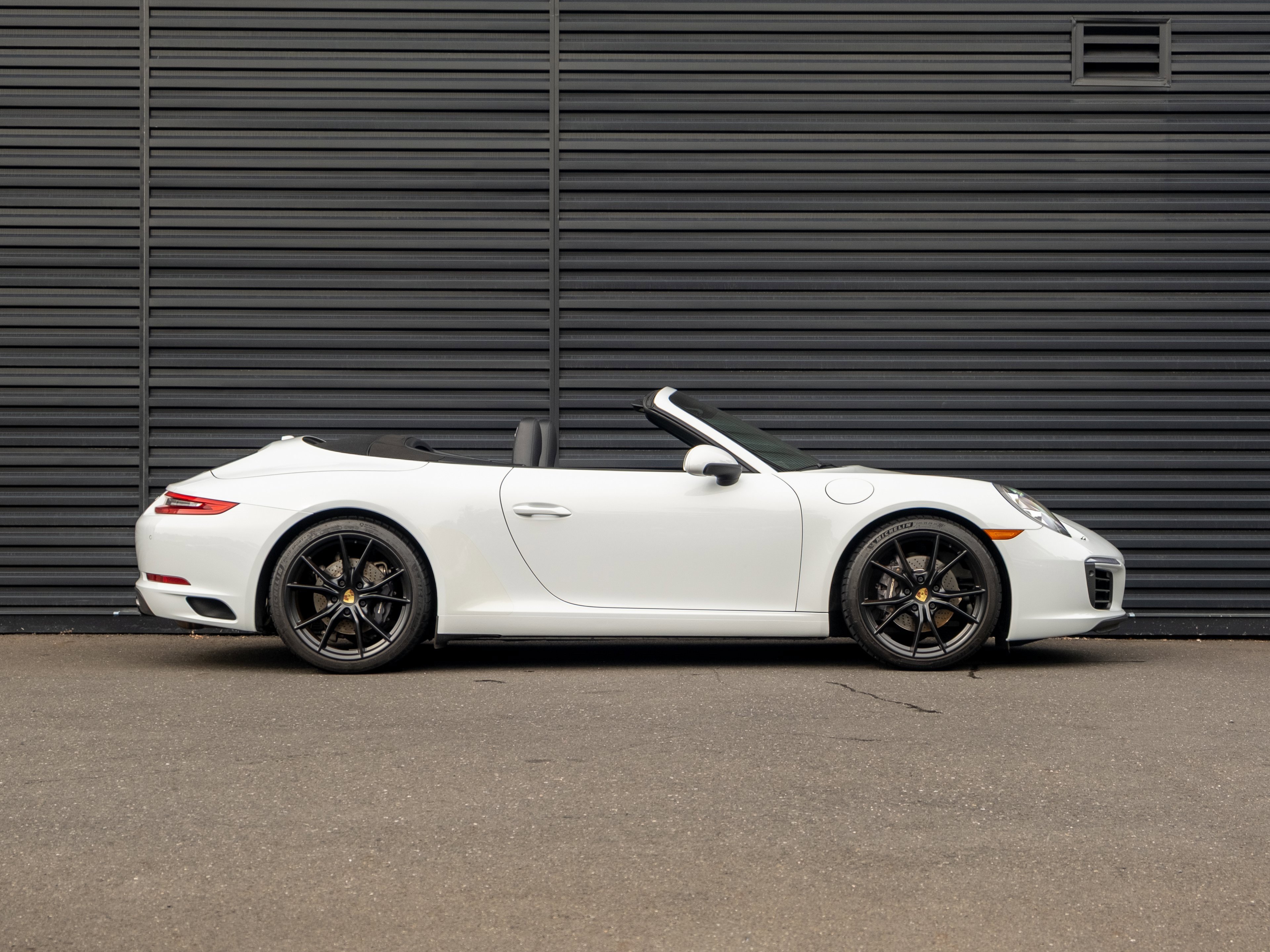 Certified 2017 Porsche 911 Carrera image 9