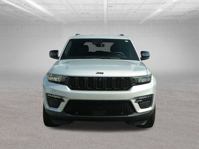 Certified 2025 Jeep Grand Cherokee Limited w/ Luxury Tech Group II AWD/4WD image 2