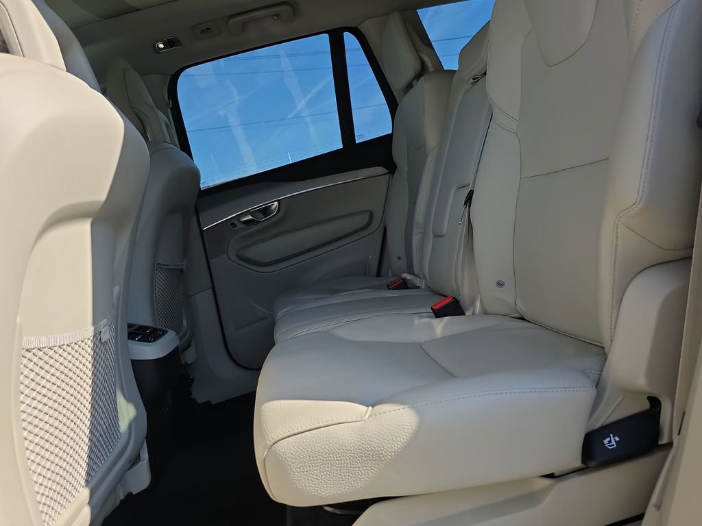 Used 2022 Volvo XC90 T5 Momentum w/ Advanced Package image 27