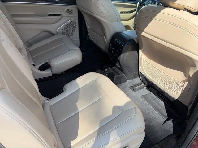 Used 2021 Jeep Grand Cherokee L Limited AWD/4WD image 39